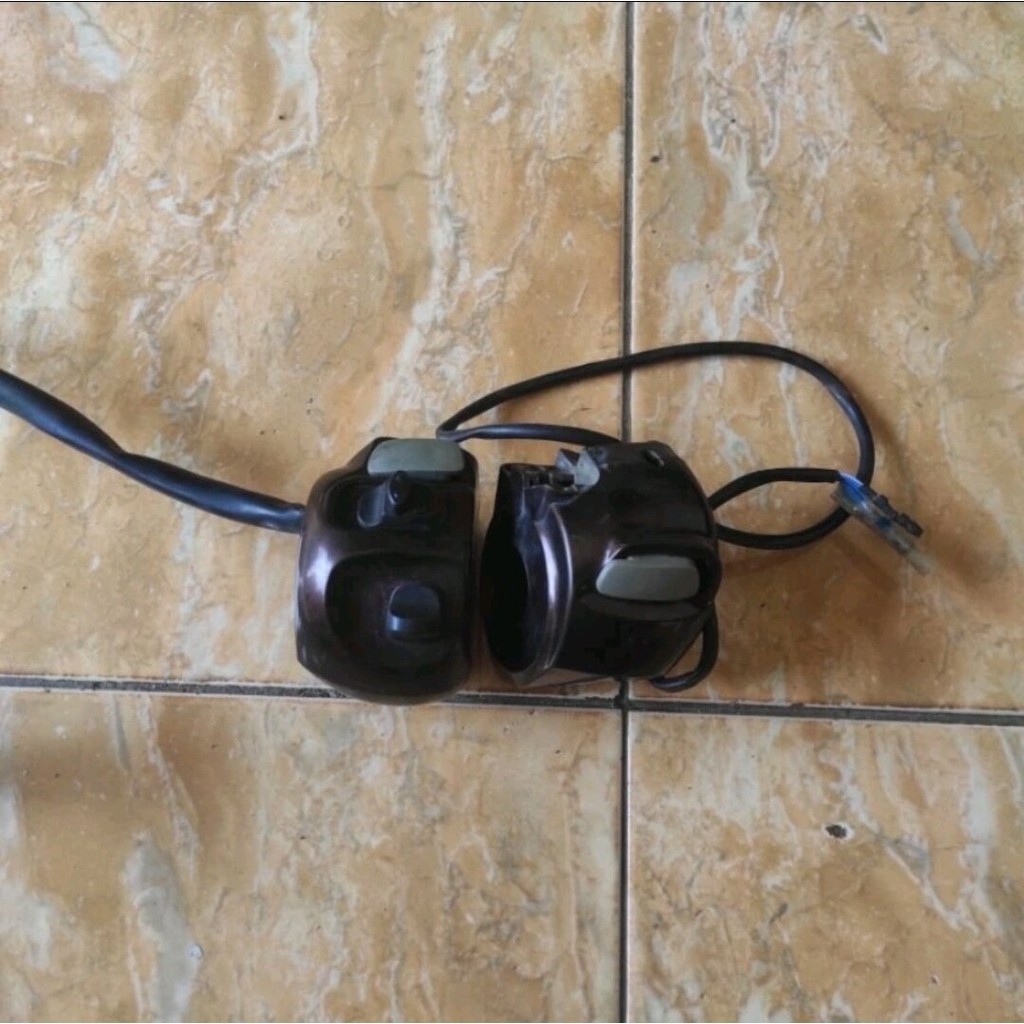 Holder saklar kanan kiri yamaha fino 115 fino 125 fi injection Original