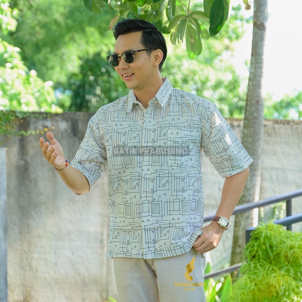 SKETSA PUTIH BATIK PRABUSENO BAJU PENDEK KEMEJA PRIA REGULER KATUN PRINTING HEM SERAGAM KANTOR KANTO