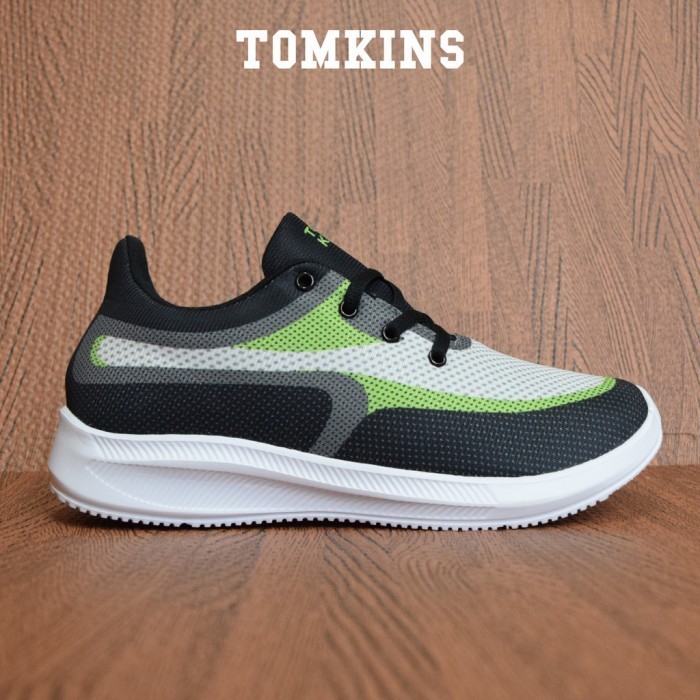 Sepatu TOMKINS Talju -  Black Sepatu Olahraga Pria - Sepatu Sneakers