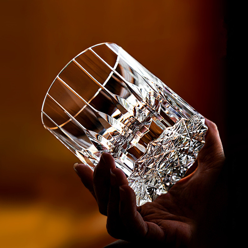 Modern Upscale Asterism Old Fashioned Whiskey Tumbler Hand Carve Kaleidoscope Crystal Whisky Collins