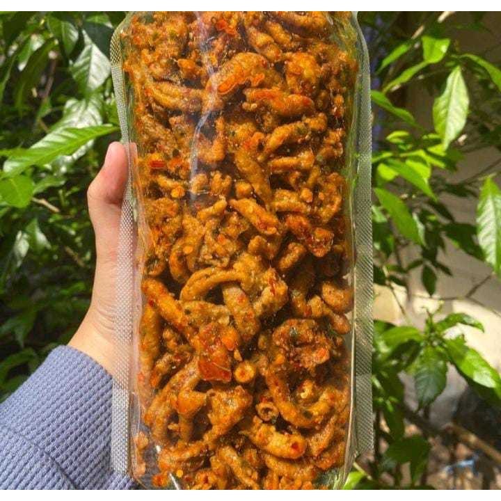 

USUS PEDAS/ASIN DAUN JERUK ISI 130GRAM CEMILAN SANTAI MAKANAN RINGAN