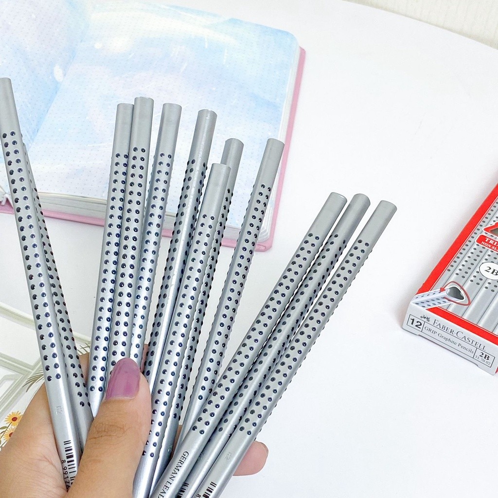 

READY FABER CASTELL GRIP 2001 PENSIL ORIGINAL 2B GRIP BLACK / PENSIL KAYU 2B ( HARGA UNTUK 1 PCS PENSIL ) TERMURAH