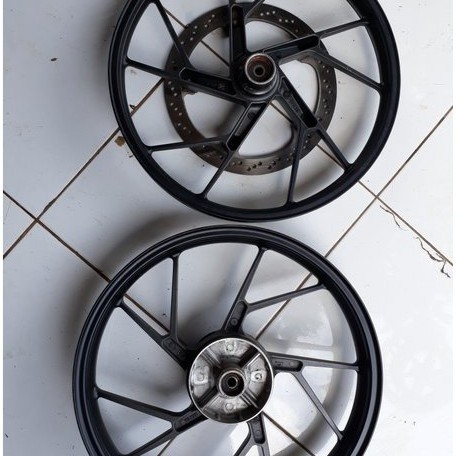 Velg racing sepasang Satria Fu Shogun sp