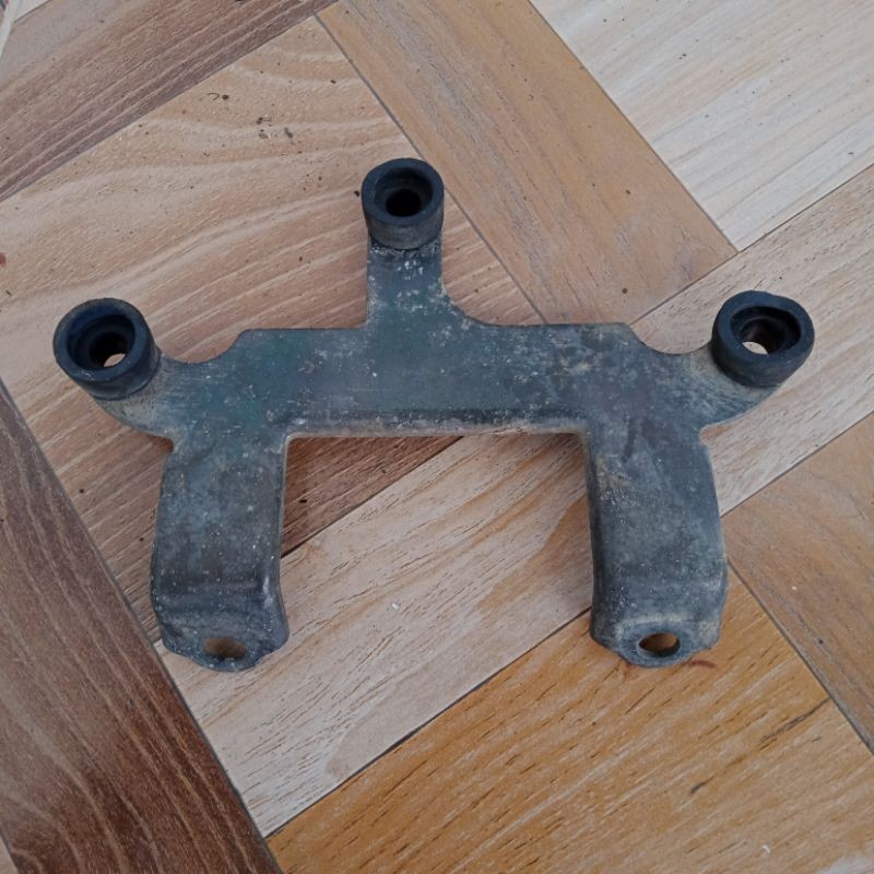 bracket speedometer original Honda Megapro hiu old lama