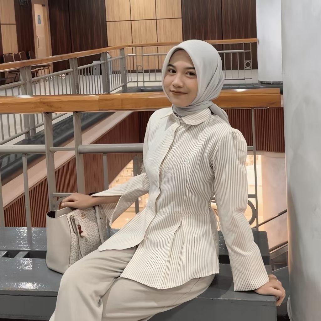 Kemeja Stripe Salur Rempel Fit Body Wanita-Blouse salur