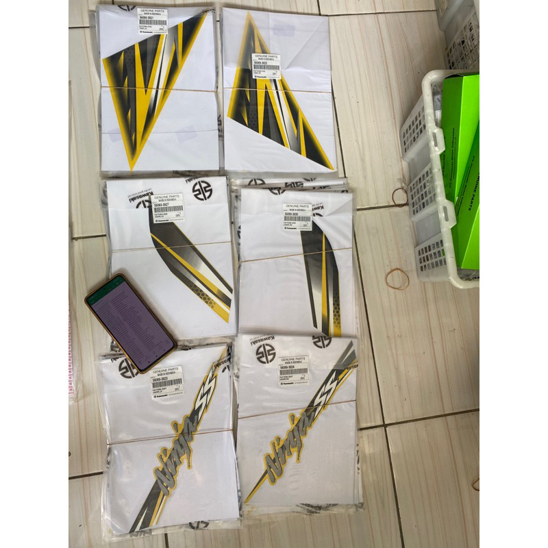 striping body ninja ss kuning original harga ecer stiker striping ninja ss kuning 2013