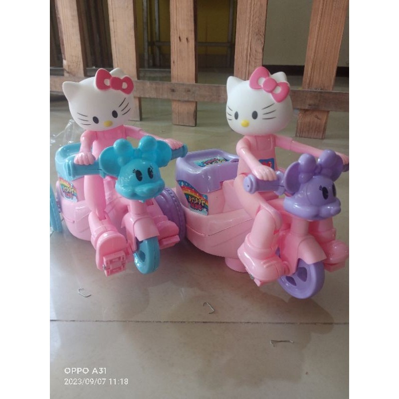 YZ Mainan anak becak hello Kitty motor Tricycle Stunt Ride bump & go musik lampu