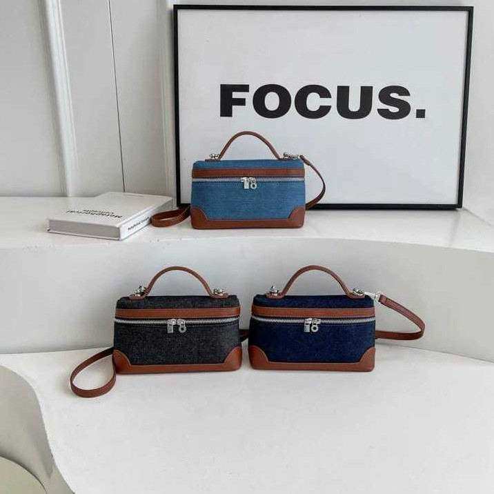 8881 Tas Selempang Kecil Wanita Fashion Simple Koreanstyle