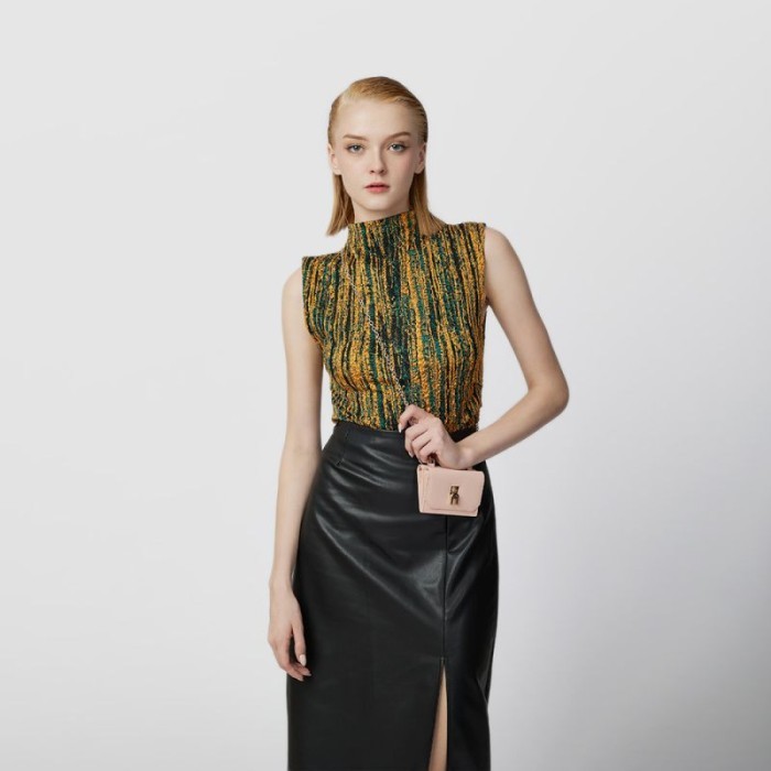 BRAUN BUFFEL Dompet Wanita Cedore Sling Wallet Mellow Peach