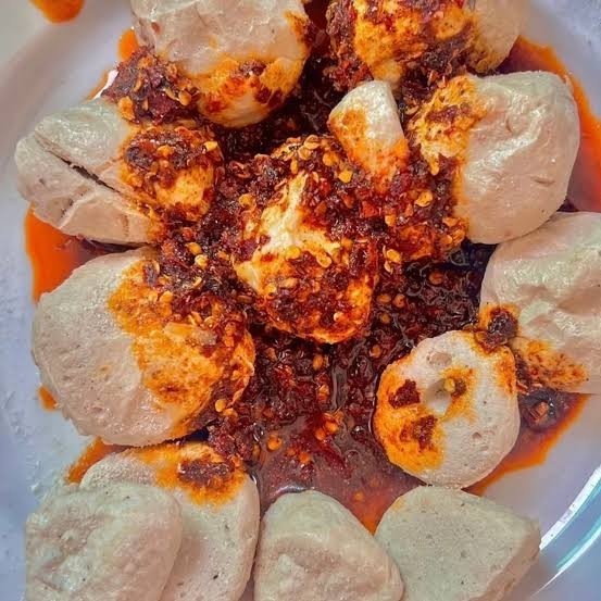 

basreng mentah isi 6pc dengan sambel chili oil