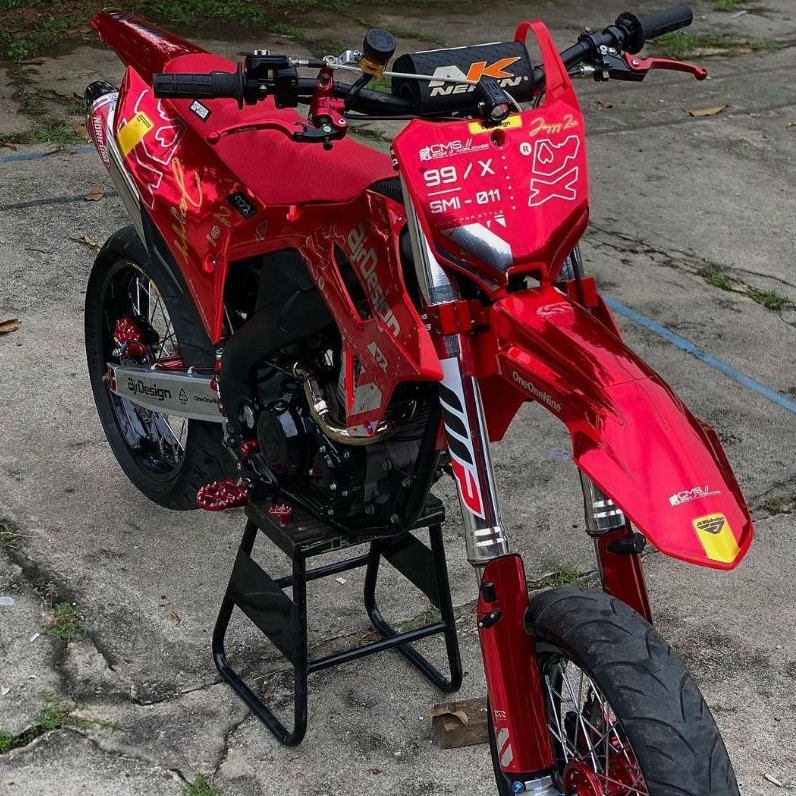 DECAL CRF 450 MERAH PUTIH BISA DI APLIKASIKAN KE GORDON CRF150L KLX DTRACKER WR