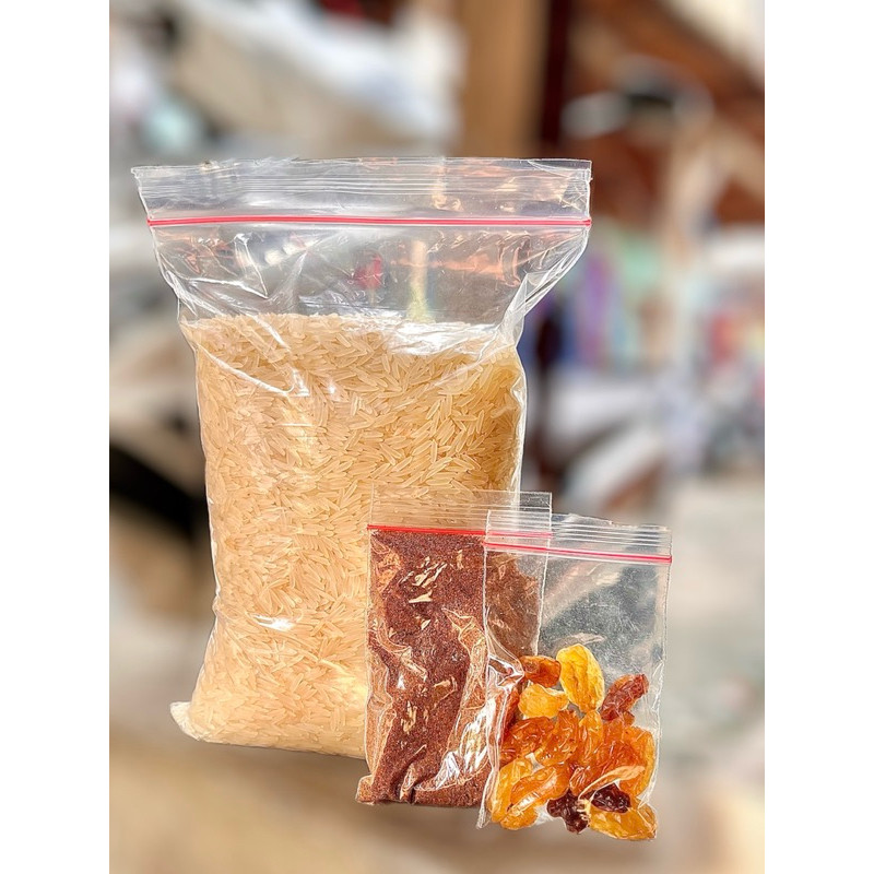 

Paket Nasi Kebuli beras Basmati 1 kg + bumbu dan kismis