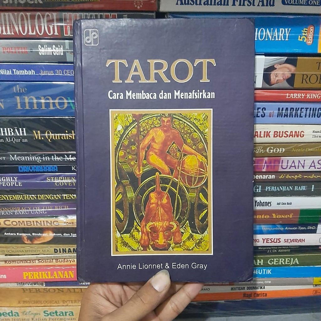 tarot cara membaca dan menafsirkan by annie lionnet ORIGINAL