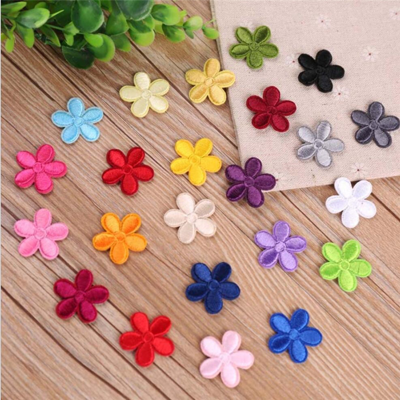

20pcs/Lot Random Cheap Small Flower Patches Iron On Applique for Clothes DIY Craft Accessory Cartoon Cute Fabric Sticker