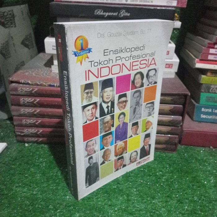 Buku Ensiklopedi Tokoh Profesional Indonesia
