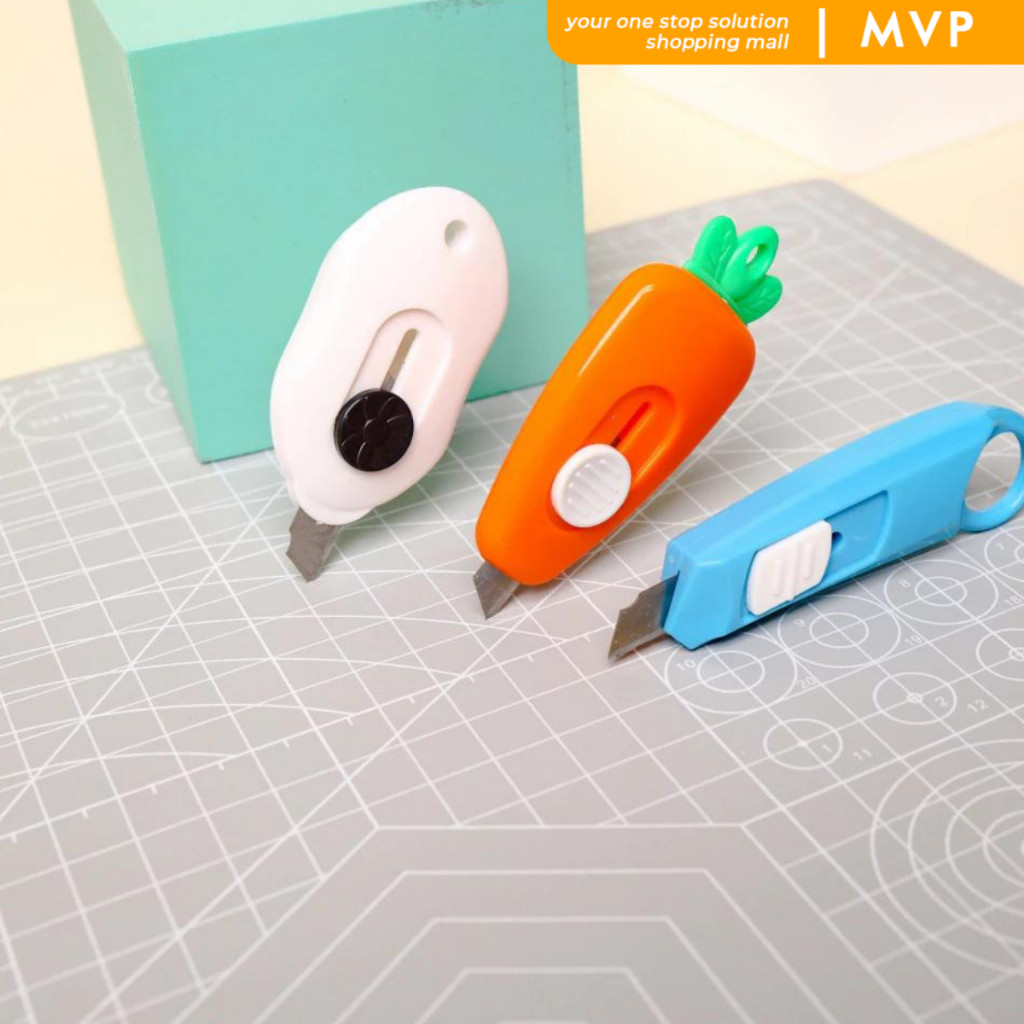 

MVP Cutter Mini Motif Lucu Pisau Kecil Pemotong Kertas Portable Pemotong Mini