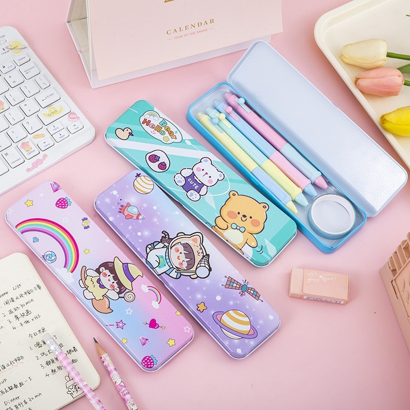 

[ GROSIR ATK] METAL TIN BOX ORGANIZER / TEMPAT PENSIL KALENG MOTIF LABUBU WARNA PINK / BACA DESKRIPSI / TEMPAT PENSIL MOTIF LABUBU LUCU