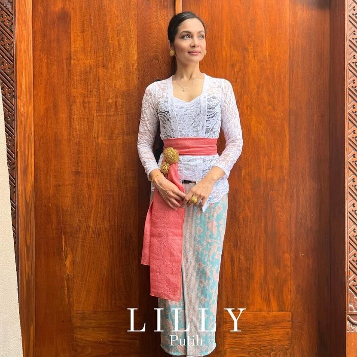 

Setelan Kebaya Kutubaru Brokat Stretch Lengan Panjang Lilly - putih, S