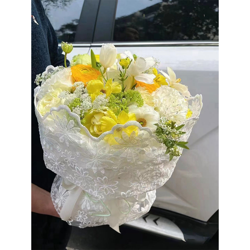 

Lace Embroidery Floral Fabric, Flower Bouquet Packaging Fabric, Retro Rose Wrap Floral Yarn Mesh