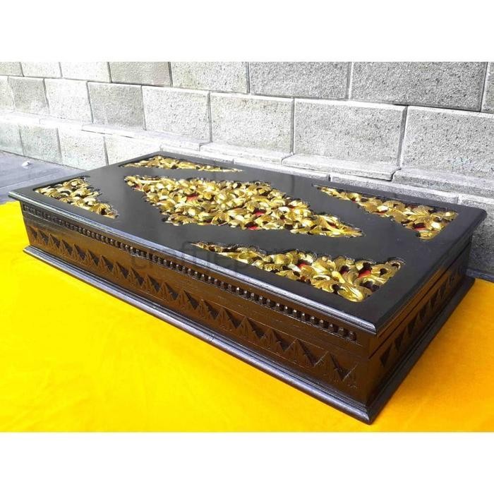 Kotak Menyimpan Pusaka Ukiran Alusan Kayu Jati CJ4343