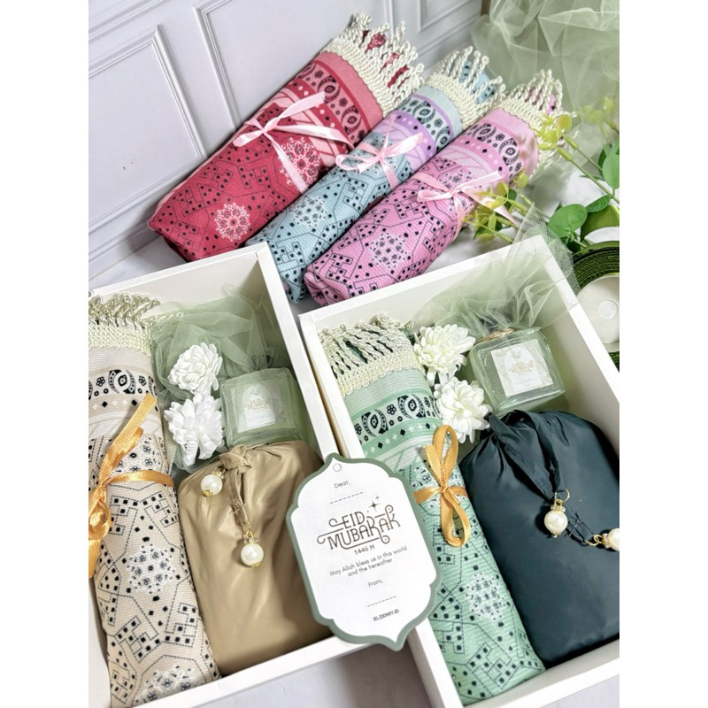 

ZIDNIY HAMPERS LEBARAN / HAMPERS IDUL FITRI/Souvenir pengajian Hampers set sajadah mukena mika package