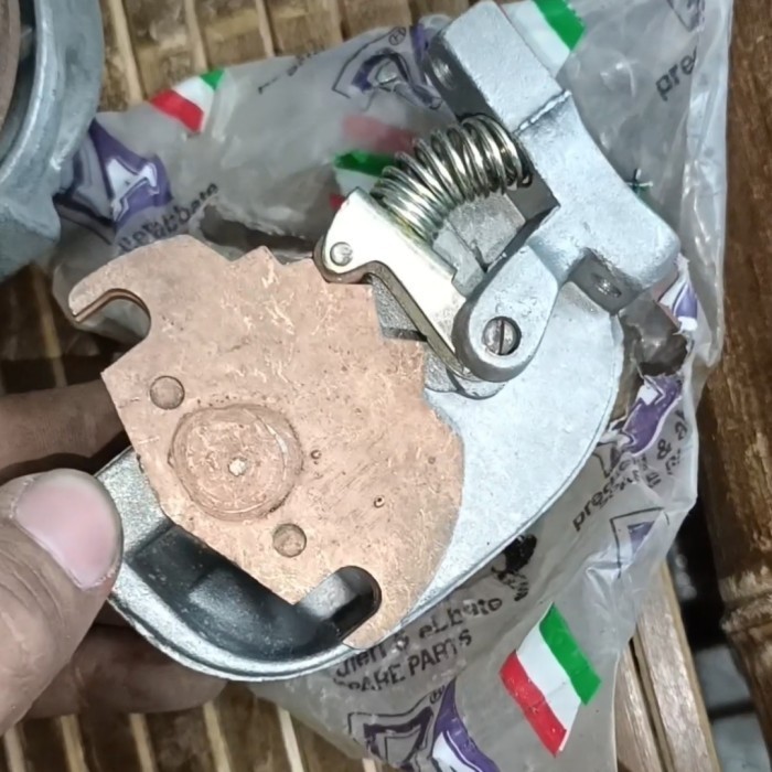 bak perseneling vespa super sprint bajaj embos bajaj original nos