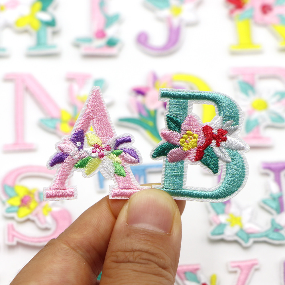 

1PC Flowers Embroidered Letter Iron on Patches Sew on Applique Patches DIY Custom Name Badge Decor Repair Patches For Clothing