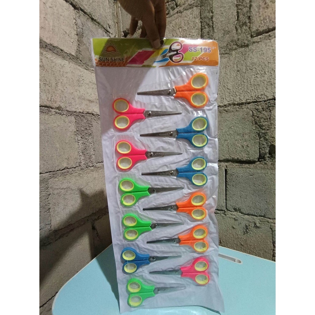 

Gunting Sun Shine Kecil Warna Warni 12 Pcs