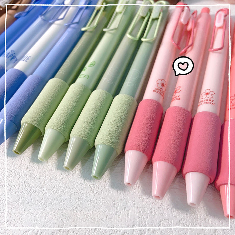 

4pcs Pulpen Gel Lucu Gel Pen Retractable 0.5mm Pulpen Aesthetic Pena Pen Pulpen 1 Pack Pens Mekanik Tinta Hitam Alat Tulis Sekolah Kreatif Impor Stationery Korea Pena Pen Pencet Pena Gel Kartun barang aesthetic