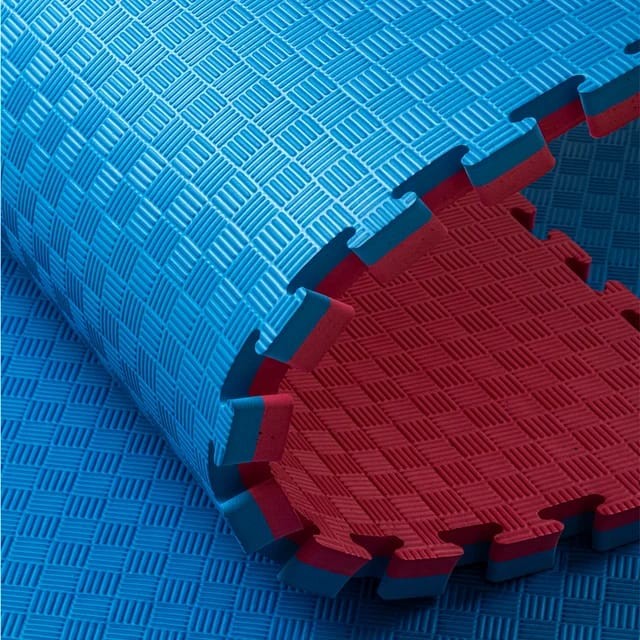 TEBAL 3CM BOLAK-BALIK Matras beladiri /matras taekwondo /matras termurah /matras pencak silat )