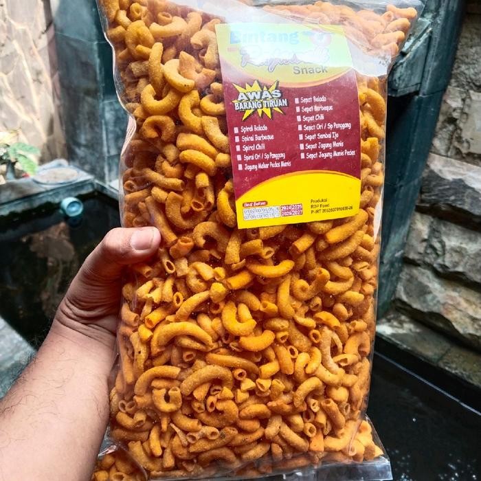 

SALE Makaroni Bantet / Macaroni / Food / Cemilan / Pedas / Makanan / makaroni original / makaroni bantat / makaroni daun jeruk / makaroni jagung manis Snack Camilan - jagung manis, 1 kgTERLARIS