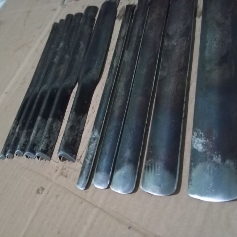 ASLI Dari Jepara alat pahat tatah ukir kayu Jepara set isi 11pcs