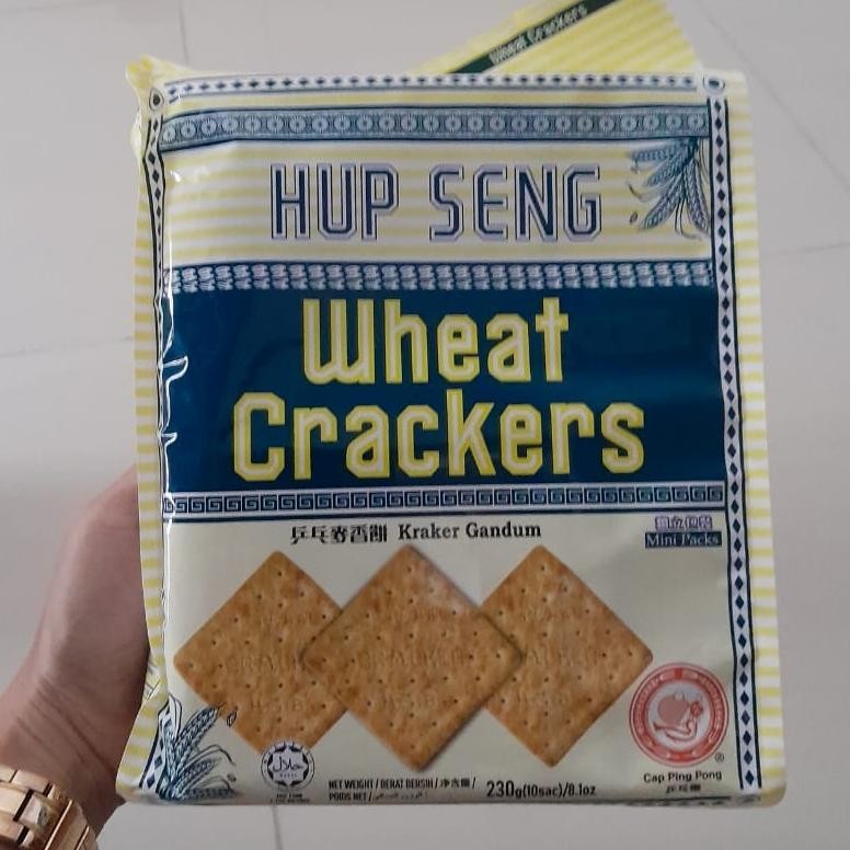 

Hup Seng Wheat Crackers Biscuit Kreker Gandum 230gr ( isi 10 Pack )