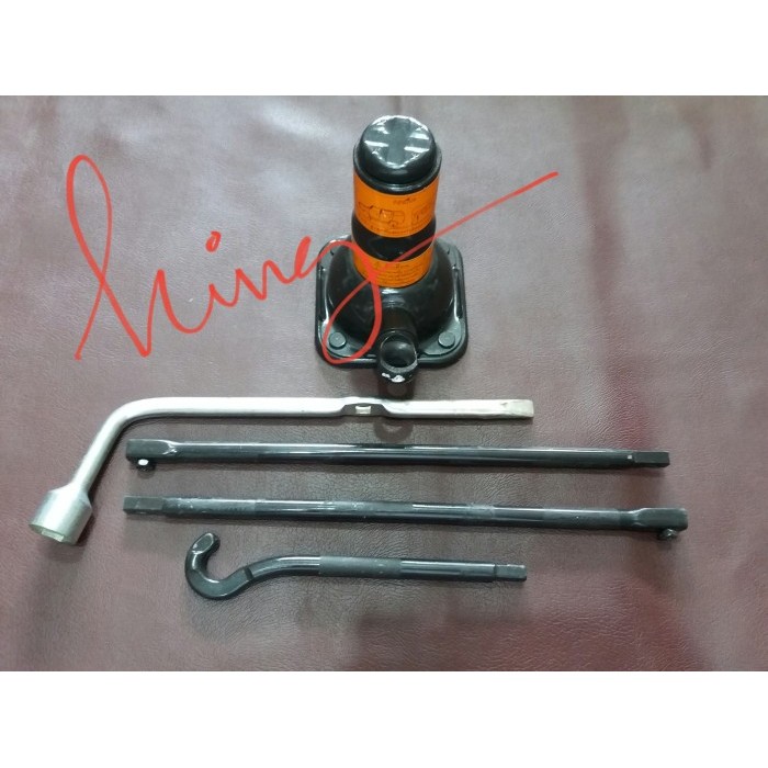 DONGKRAK INNOVA / DONGKRAK KIJANG SPAREPART MOBIL