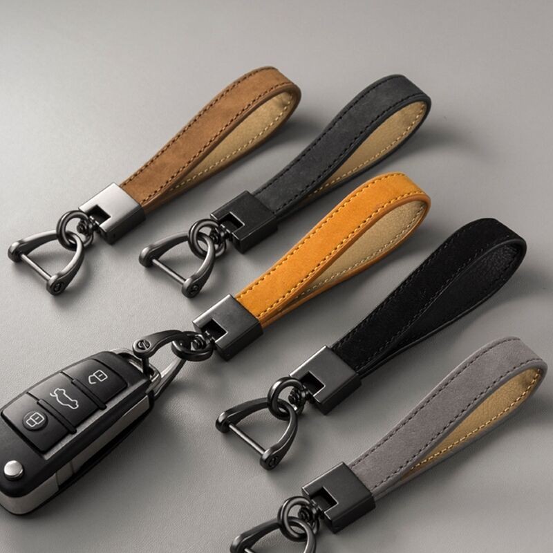 

Car Key Chain Luxury Genuine Leather Keychain Pure Color Buckle Car Key Ring Car Accessories Gift Car Keychain