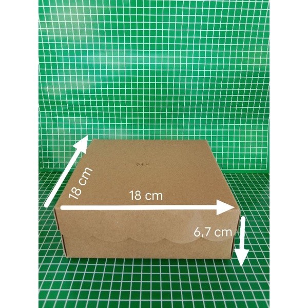 

DUS NASI KOTAK R8 (18X18X7) KRAFT COKLAT 350 VICTORY JPN
