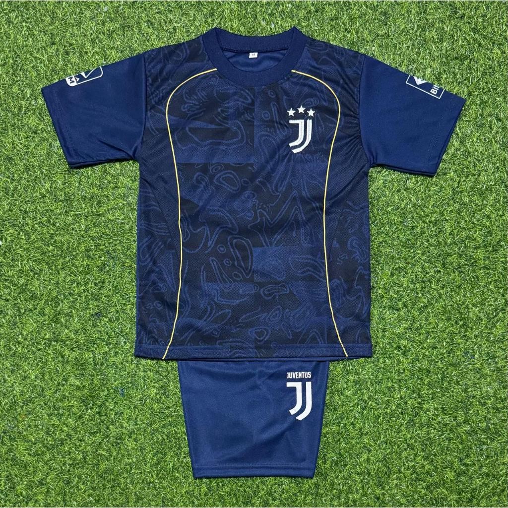SETELAN JERSEY BOLA ANAK JUVENTUS BAJU BOLA ANAK USIA 1-15 THN COD