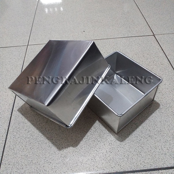 Loyang Kotak 10x10x7CM / Loyang Roti / Loyang Bolu / Loyang Alumunium