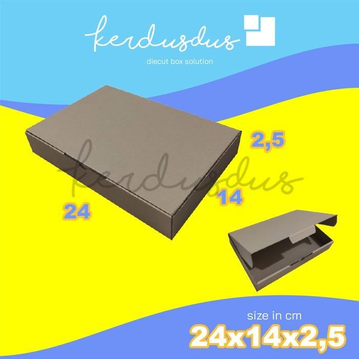 

24x14x2,5 cm kardus carton box diecut pizza kue packing packaging