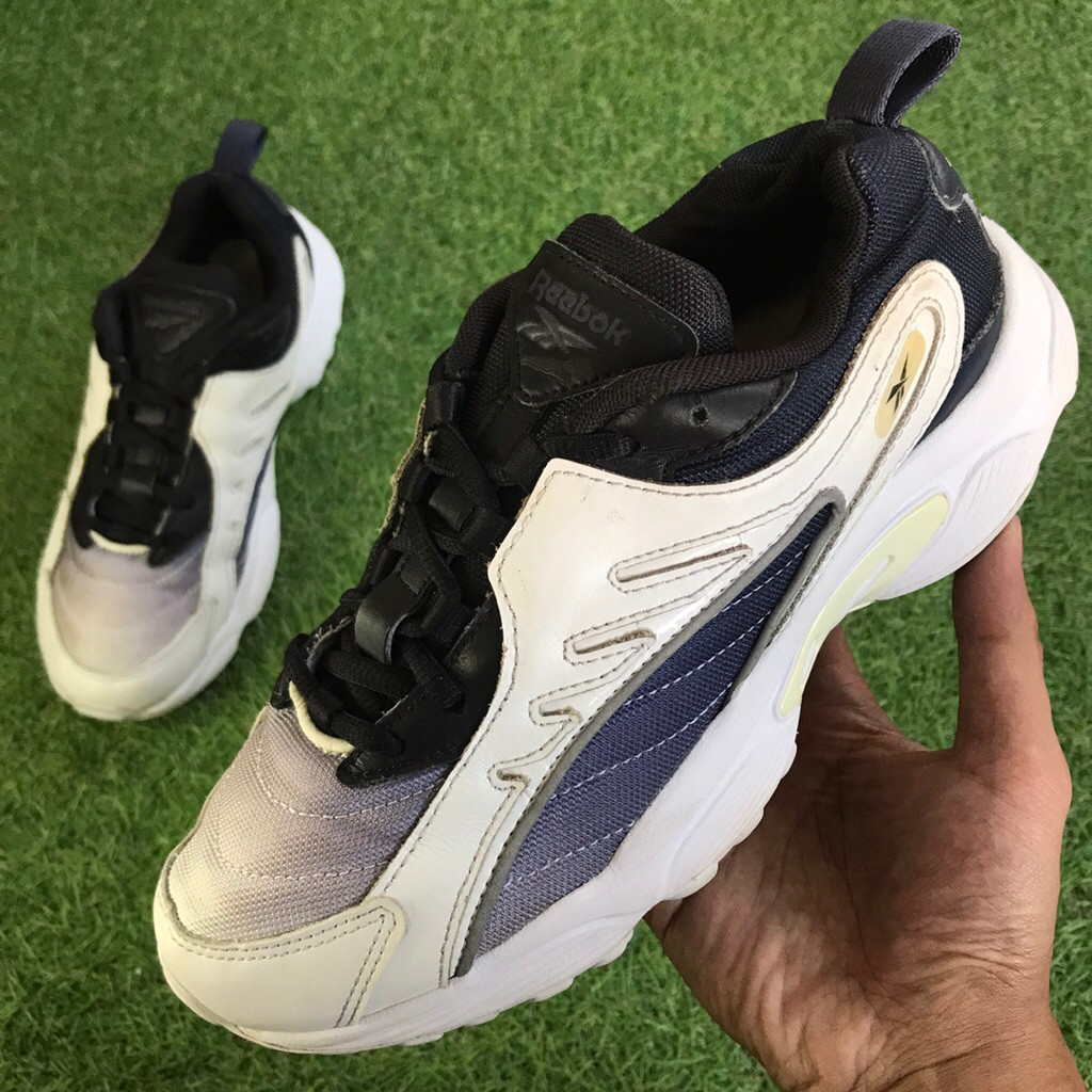 Reebok DMX Series 2200 sneakers size 36-37 preloved
