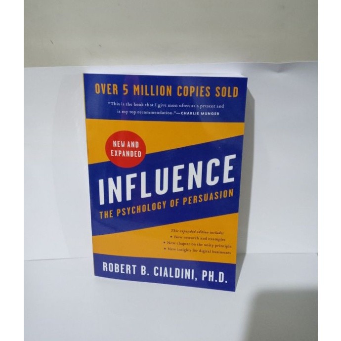 buku Influence: The Psychology of Persuasion by Robert