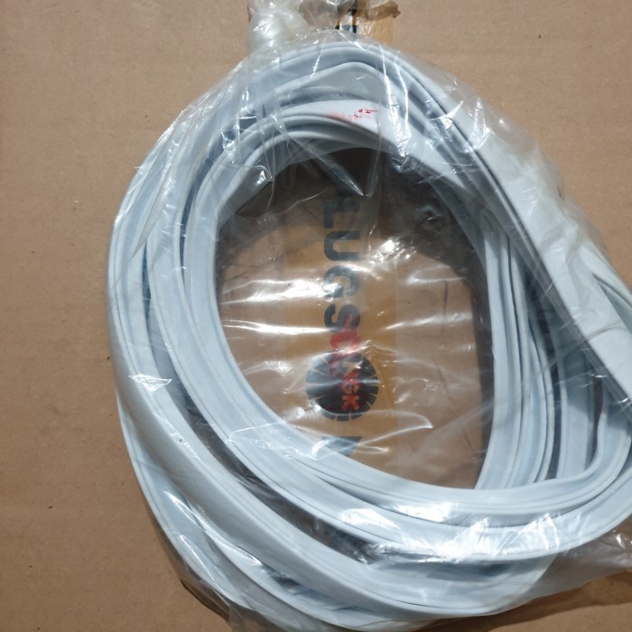 Karet Tepong Set Box Kiri Kanan Vespa Karet Spakbor Spatbor Putih                         ANDALAN VE