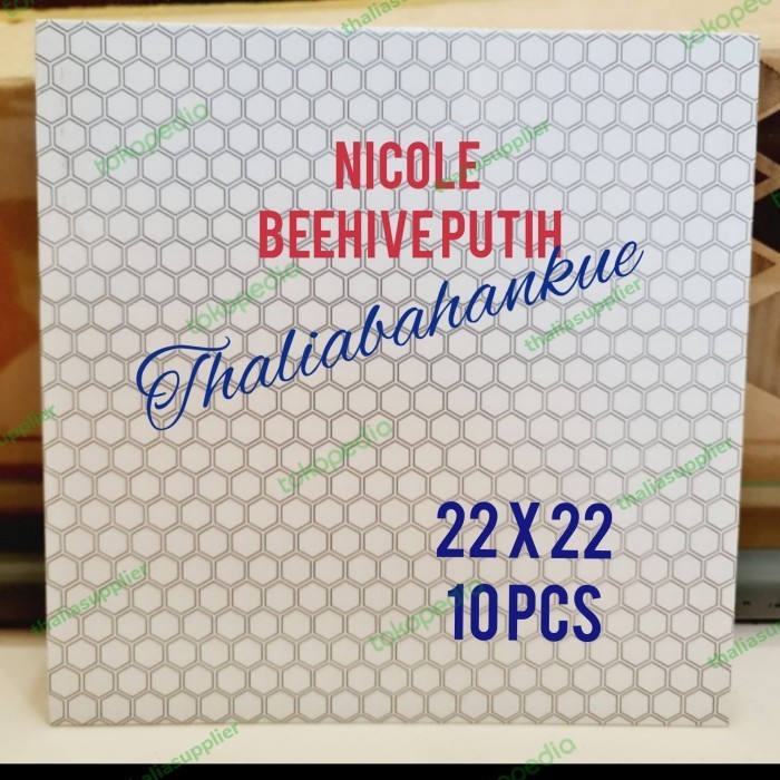 

TERJUAL NICOLE BEEHAVE PUTIH KOTAK 22 X 22 = 25PCS, ALAS CAKE/KUE BAHAN TEBAL