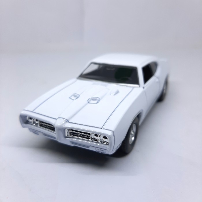 Toys 1969 Pontiac GTO Welly Mainan Anak