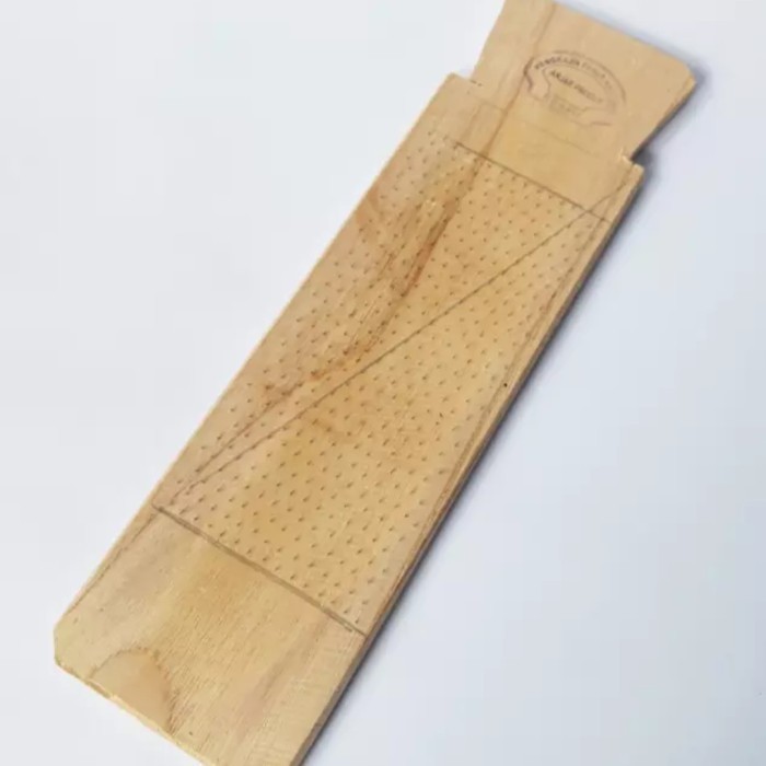 Parutan Kelapa Kayu/ Parutan kunyit kayu