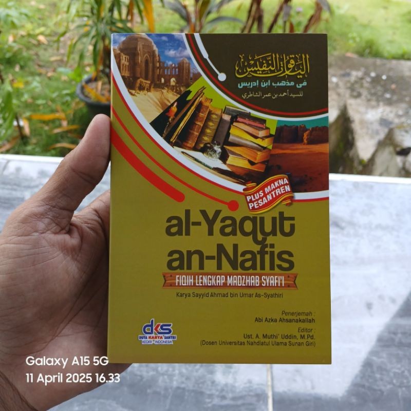 Terjemah Yaqutun Nafis Makna Pesantren dan Indonesia