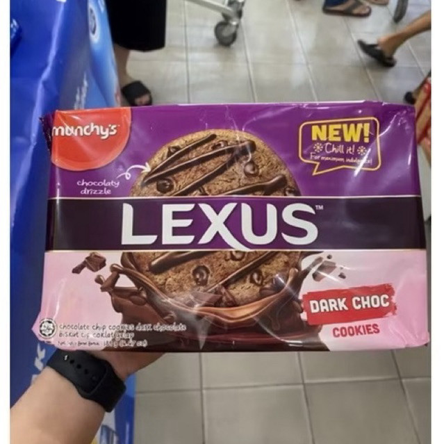 

munchys lexus biscuit / cookies