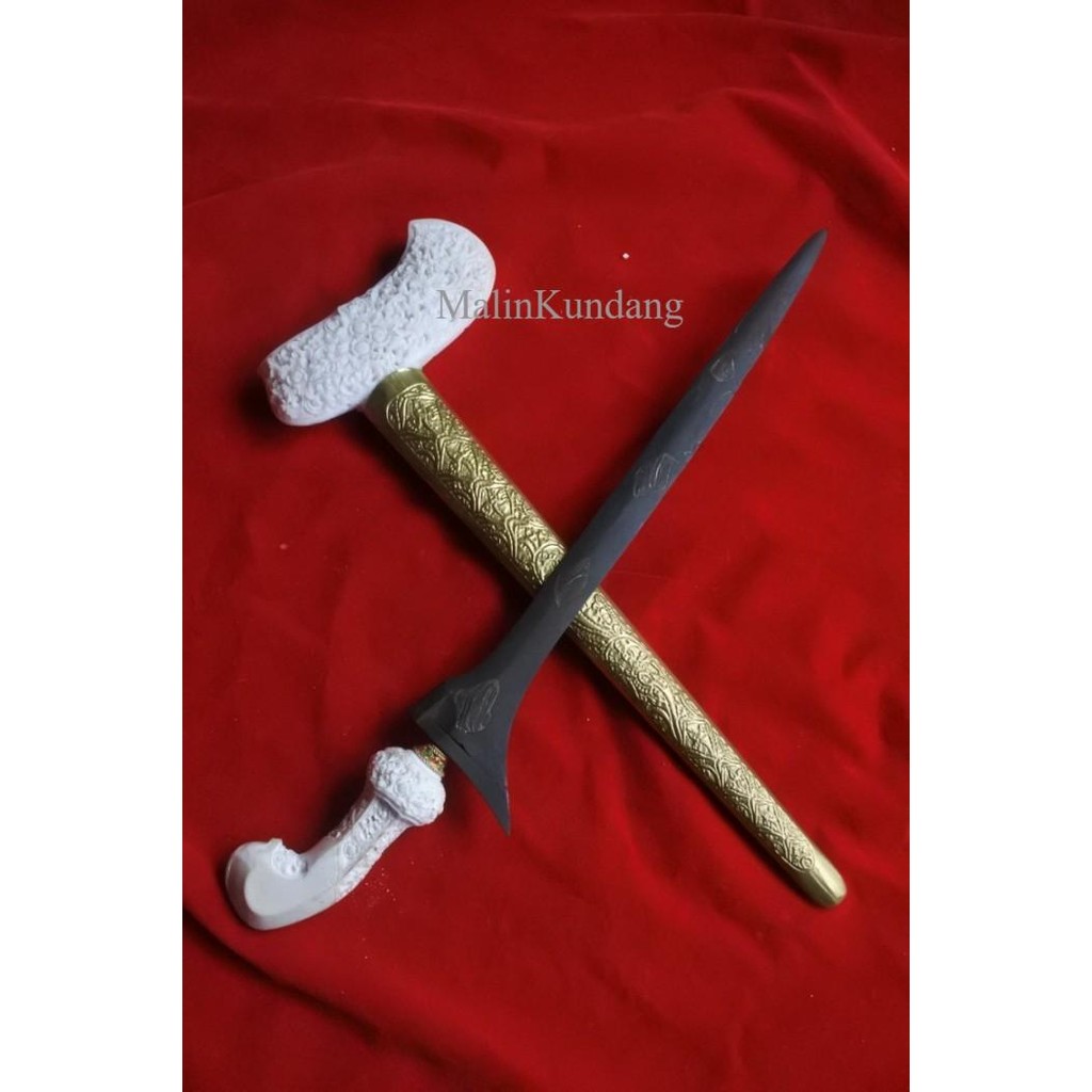 

keris pamor kuto mesir alusan warangka gayaman ukir tinggalan murah