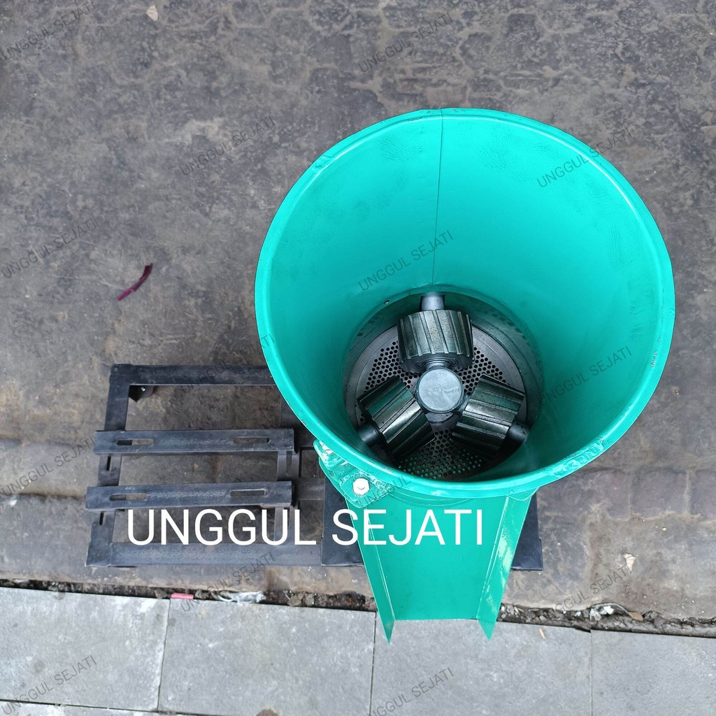 

Mesin cetak pelet 3 rol