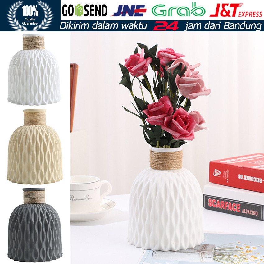 Vas Bunga Minimalis / Vas Aesthetic Nordik / Vas Bunga Plastik / Vas Bunga Model Botol Kekinian